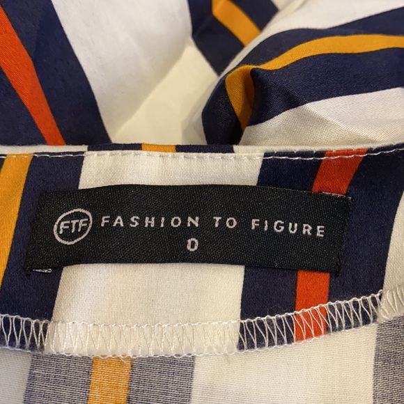 Fashion to figure plus size crop top size 0 - Picture 5 of 6